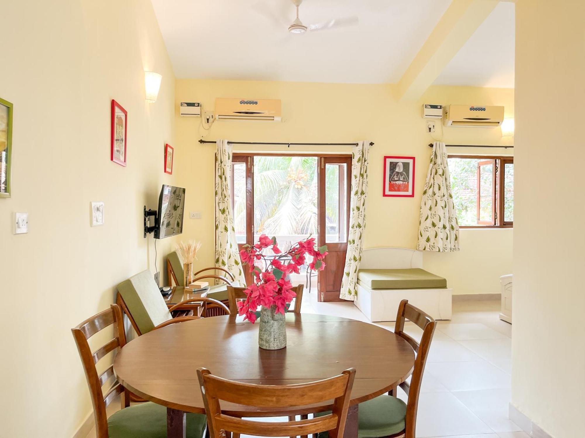 Rainforest - Casa Azure 5 Min Walk To The Beach Calangute Bagian luar foto