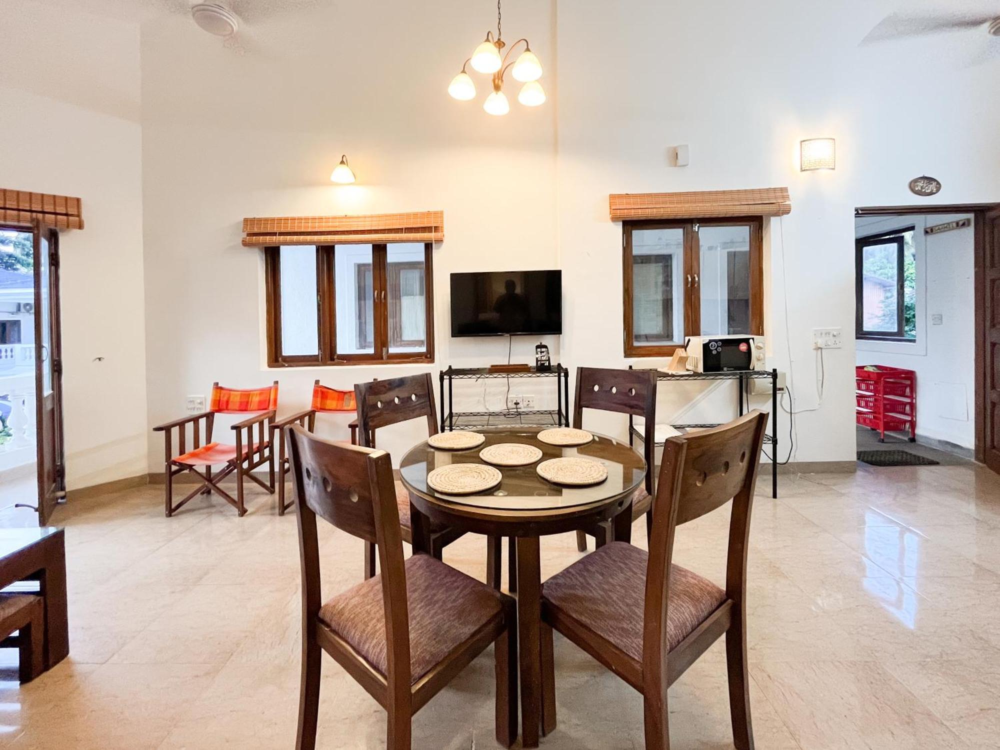 Rainforest - Casa Azure 5 Min Walk To The Beach Calangute Bagian luar foto